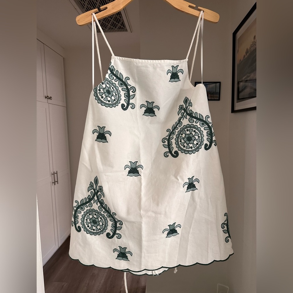 Zara, embroidered floral dress with a beautiful open back. Size small.